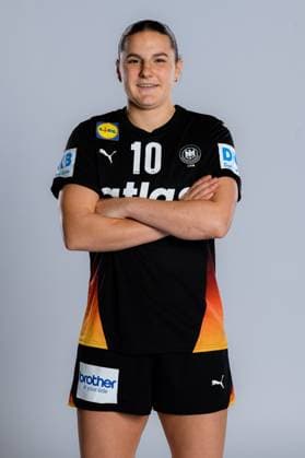 Gummersbach: Handball Frauen Deutschland - Fotoshooting Mareike Thomaier (Deutschland) Gummersbach Schwalbe Arena Deutschland
