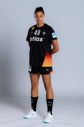 Gummersbach: Handball Frauen Deutschland - Fotoshooting Aimee von Pereira (Deutschland) Gummersbach Schwalbe Arena Deutschland