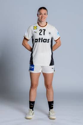 Gummersbach: Handball Frauen Deutschland - Fotoshooting Julia Maidhof (Deutschland) Gummersbach Schwalbe Arena Deutschland