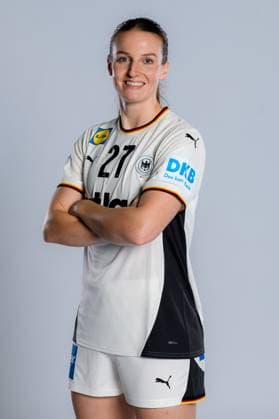 Gummersbach: Handball Frauen Deutschland - Fotoshooting Julia Maidhof (Deutschland) Gummersbach Schwalbe Arena Deutschland