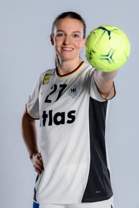 Gummersbach: Handball Frauen Deutschland - Fotoshooting Julia Maidhof (Deutschland) Gummersbach Schwalbe Arena Deutschland