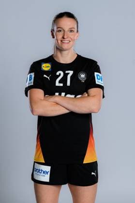 Gummersbach: Handball Frauen Deutschland - Fotoshooting Julia Maidhof (Deutschland) Gummersbach Schwalbe Arena Deutschland