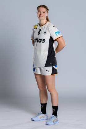 Gummersbach: Handball Frauen Deutschland - Fotoshooting Nina Engel (Deutschland) Gummersbach Schwalbe Arena Deutschland