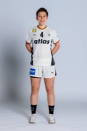 Gummersbach: Handball Frauen Deutschland - Fotoshooting Alina Grijseels (Deutschland) Gummersbach Schwalbe Arena Deutschland
