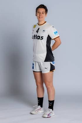 Gummersbach: Handball Frauen Deutschland - Fotoshooting Alina Grijseels (Deutschland) Gummersbach Schwalbe Arena Deutschland