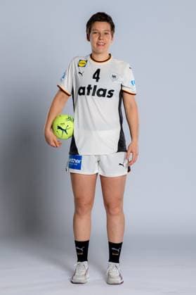Gummersbach: Handball Frauen Deutschland - Fotoshooting Alina Grijseels (Deutschland) Gummersbach Schwalbe Arena Deutschland