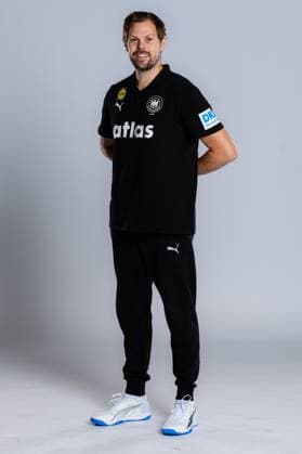 Gummersbach: Handball Frauen Deutschland - Fotoshooting Co-Trainer Frederick Griesbach (Deutschland) Gummersbach Schwalbe Arena Deutschland