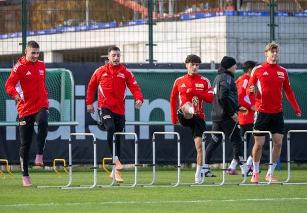 Fußball, Herren, Saison 2025 2026, 1. Bundesliga, 1. FC Union Berlin, Training, v. l. Andrej Ilic (1. FC Union Berlin), Josip Juranovic (1. FC Union Berlin), David Preu (1. FC Union Berlin), Aljoscha Kemlein (1. FC Union Berlin), 04.11. 2025, Copyright: xMatthiasxKochx