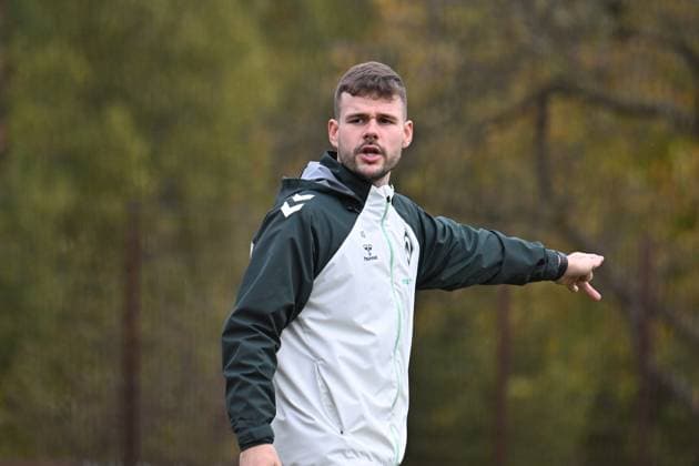 GER, 1.FBL, Werder Bremen Training 04.11.2025, Trainingsgelaende am WESERSTADION - Platz 4 5, Bremen, GER, 1.FBL, Werder Bremen Training RAPHAEL DUARTE (Co Trainer Werder Bremen)
