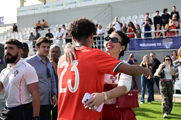 Portugal v England - Football Federation Cup ANTALYA, TURKIYE - NOVEMBER 4: Ronaldo s son Cristiano Dos Santos (23) hugs Cristiano Ronaldo s fiance Georgina Rodriguez after the U-16 preparatory tournament match between Portugal and England national football teams in Antalya, Turkiye on November 4, 2025. Orhan Cicek Anadolu Antalya Turkey. Editorial use only. Please get in touch for any other usage.  Copyright: x2025xAnadoluxOrhanxCicekx