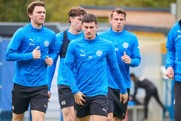 04.11.2025, Fußball, Herren, 2.BL, Saison 2025 2026, Training Holstein Kiel Adrian Kapralik Kiel, Projensdorf Projensdorf, Trainigsplatz, Rase Schleswig-Holstein Deutschland