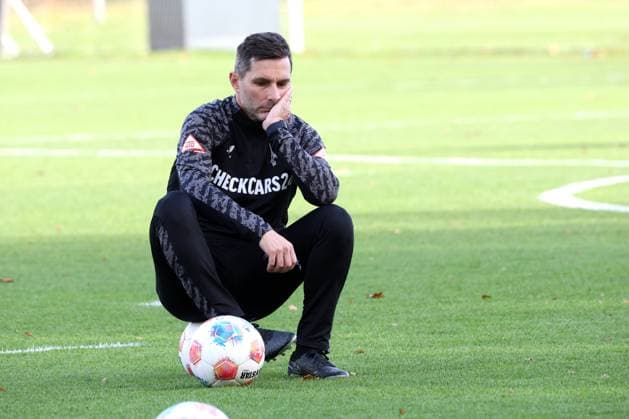 2.FBL, Hertha BSC Training, 04.11.2025, Hertha BSC Training, Sportforum, im Bild Cheftrainer Stefan Leitl (Hertha BSC Berlin)