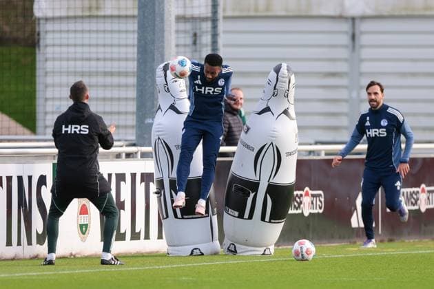 04.11.2025, Fussball, Saison 2025 2026, Training FC Schalke 04, Moussa Sylla (FC Schalke 04), Gelsenkirchen Trainingsgelände FC Schalke 04 NRW Deutschland xRHR-FOTO YYx Copyright: RHR-FOTOx RHR-FOTO YY