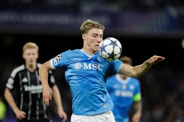UCL MD4 SSC Napoli vs Eintracht Frankfurt Napoli s Danish forward Rasmus Hojlund controls the ball During match UEFA Champions League 2025 26 League Phase MD4 SSC Napoli vs Eintracht Frankfurt at Stadio Maradona on November 4, 2025 in Naples _BPH8725 Copyright: xAntonioxBalascox