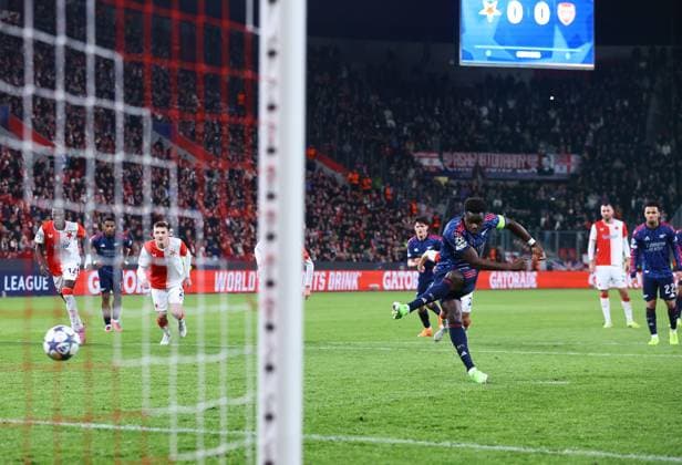 Bukayo Saka of Arsenal scores the opening goal from penalty Slavia Prague v Arsenal, UEFA Champions League, Group Stage, Football, Fortuna Arena, Prague, Czechia - 04 Nov 2025Prague Fortuna Arena Czech Republic EDITORIAL USE ONLY No use with unauthorised audio, video, data, fixture lists, club league logos or live services. Online in-match use limited to 120 images, no video emulation. No use in betting, games or single club league player publications. Copyright: xMichaelxZemanek Shutterstockx 15642030o