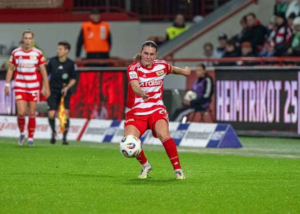 Fußball, Frauen, Saison 2025 2026, Google Pixel Frauen-Bundesliga (9. Spieltag), 1. FC Union Berlin - VfL Wolfsburg, Antonia Halverkamps (1. FC Union), 04.11. 2025, Copyright: xMatthiasxKochx