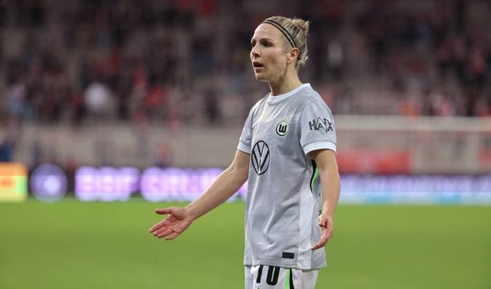 Svenja Huth gestikulierend Aktion Oberkörper Fußball Fussball Damen Frauen Bundesliga 9. Spieltag Saison 2025 2026 04.11.2025 1.FC Union Berlin vs. VfL Wolfsburg WOB DFL regulations prohibit any use of photographs as image sequences and or quasi-video