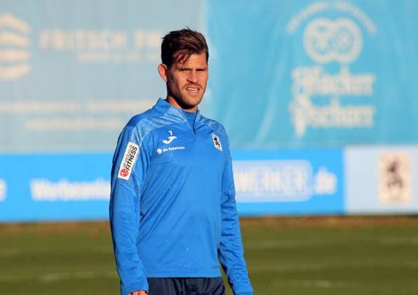 Fussball, Herren, 3.Liga, Saison 2025 2026, TSV 1860 München, Training Florian Niederlechner (TSV 1860 München) stehend Kopf, Oberkörper