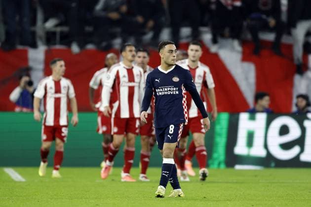 PIRAEUS - Sergino Dest of PSV Eindhoven is disappointed after the 1-0 loss during the UEFA Champions League match between Olympiacos FC and PSV Eindhoven at the Georgios Karaiskakis Stadium on November 4, 2025, in Piraeus, Greece. ANP MAURICE VAN STEEN UEFA Champions League Matchday 4 2025-2026 xVIxANPxSportx xxANPxIVx 541237250 originalFilename: 541237250.jpg