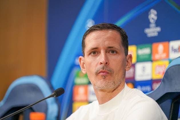 Fussball UEFA Champions-League 2025 26, 4. Spieltag - SSC Neapel vs Eintracht Frankfurt - Stadio Diego Armando Maradona (Napoli): Dino Toppmöller Dino Toppmoller (Trainer, Eintracht Frankfurt) Pressekonferenz, Medien Copyright: xJOERANxSTEINSIEKx