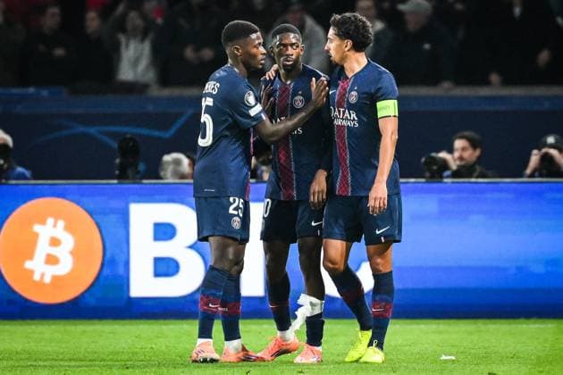 November 4, 2025, Paris, France, France: Ousmane DEMBELE of PSG looks injured, Nuno MENDES of PSG and MARQUINHOS of PSG during the UEFA Champions League, League Phase MD4 match between Paris Saint-Germain and FC Bayern Munich at Parc des Princes Stadium on November 04, 2025 in Paris, France. Paris France - ZUMAm308 20251104_zsp_m308_003 Copyright: xMatthieuxMirvillex