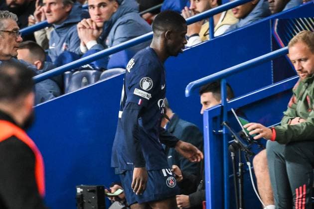 November 4, 2025, Paris, France, France: Ousmane DEMBELE of PSG looks injured during the UEFA Champions League, League Phase MD4 match between Paris Saint-Germain and FC Bayern Munich at Parc des Princes Stadium on November 04, 2025 in Paris, France. Paris France - ZUMAm308 20251104_zsp_m308_005 Copyright: xMatthieuxMirvillex