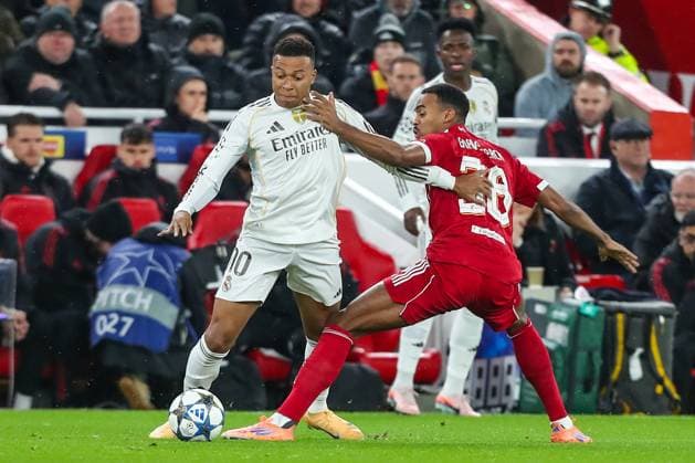 Liverpool v Real Madrid, UEFA Champions League Kylian MbappÃ Of Real Madrid battles with Ryan Gravenberch Of Liverpool during the Liverpool v Real Madrid UEFA Champions League Round 1 League Stage match at Anfield, Liverpool, England on 4 November 2025 Credit: Lee Keuneke Every Second Media Editorial use only. All images are copyright Every Second Media Limited. No images may be reproduced without prior permission. Copyright: xIMAGO EveryxSecondxMediax ESM-1654-0030 LeexKeunekex xEveryxSecondxMediax