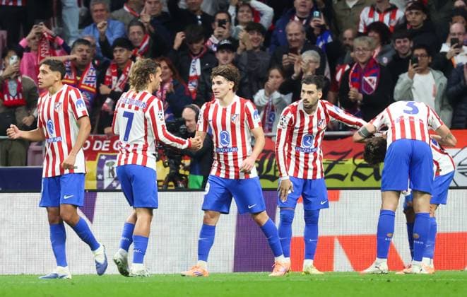Atletico Madrid s Julian Alvarez and celebrates after scoring during a soccer game between Spanish soccer team Atletico Madrid and Belgian Royale Union Saint-Gilloise, Tuesday 04 November 2025 in Madrid, on the fourth day of the League phase of the UEFA Champions League tournament. VIRGINIExLEFOUR  x139026612x