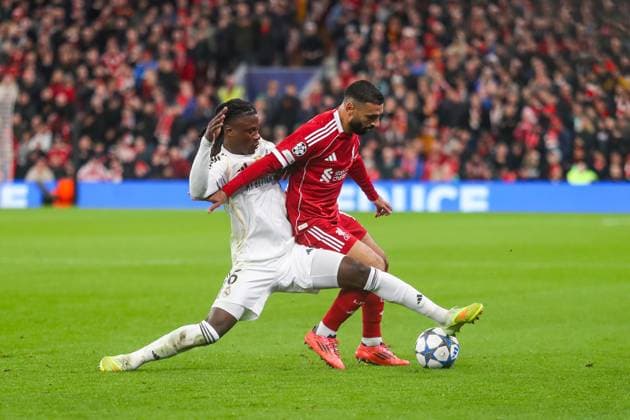 Liverpool v Real Madrid, UEFA Champions League Eduardo Camavinga Of Real Madrid battles with Mohamed Salah Of Liverpool during the Liverpool v Real Madrid UEFA Champions League Round 1 League Stage match at Anfield, Liverpool, England on 4 November 2025 Credit: Lee Keuneke Every Second Media Editorial use only. All images are copyright Every Second Media Limited. No images may be reproduced without prior permission. Copyright: xIMAGO EveryxSecondxMediax ESM-1654-0048 LeexKeunekex xEveryxSecondxMediax