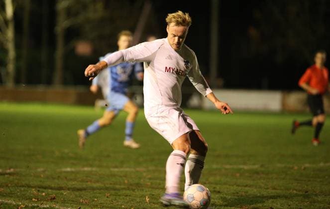 Fußball, Saison 2025 2026, Lotto-Pokal, Hamburg, 4. Runde, Spielvereinigung Blankenese - TuS Dassendorf. Johann von Knebel (TuS). Blankenese Hamburg