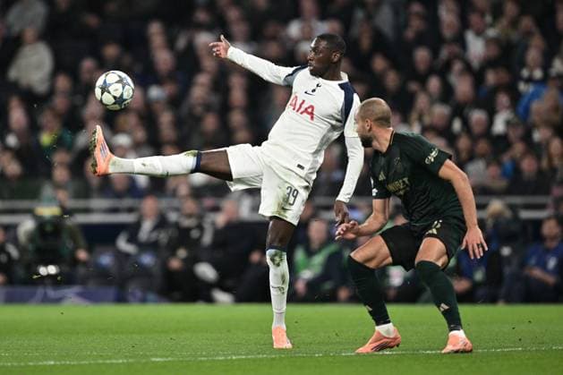 LONDON, ENGLAND - NOVEMBER 04: Randal Kolo Muani of Tottenham Hotspurs in action during the UEFA Champions League 2025 26 League Phase MD4 match between Tottenham Hotspur and F.C. Copenhagen at Tottenham Hotspur Stadium on November 04, 2025 in London, England. Photo Sebastian Frej Tottenham Hotspur v F.C. Copenhagen - UEFA Champions League 2025 26 League Phase MD4 Copyright: xSebastianxFrejx
