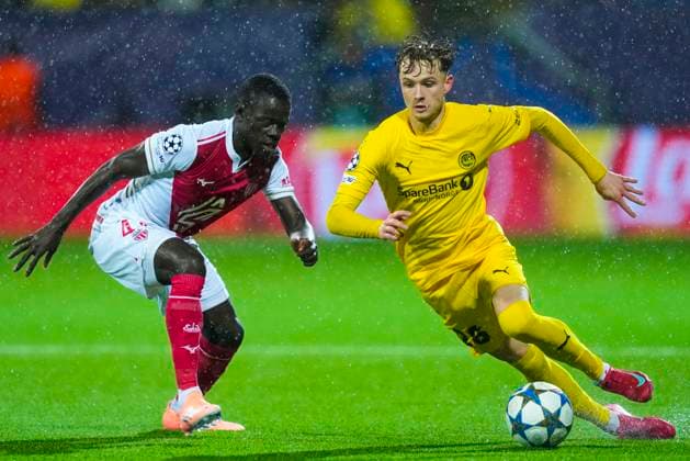 Football, Champions League 2025 2026 Bodo Glimt Monaco Bodo 20251104 Monacos Jordan Teze and Bodo Glimts Hakon Evjen during the Champions League football match between Bodo Glimt and Monaco at Aspmyra Stadium Photo Fredrik Varfjell NTB Bodo Norway EDITORIAL USE ONLY RESTRICTED USE FOR BETTING COMPANIES  Copyright: xFredrikxVarfjellx xNTBx