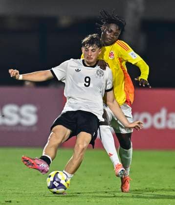 Germany v Colombia: Group G - FIFA U-17 World Cup Qatar 2025 Alexander STAFF (L) of Germany and Cristian FLOREZ of Colombia in action during the FIFA U-17 World Cup Qatar 2025 Group G match between Germany and Colombia in Doha, Qatar, on November 4, 2025 DOHA Qatar Copyright: xNOUSHADx