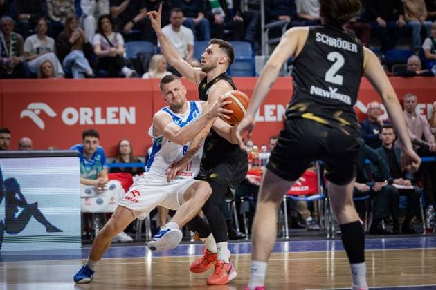 Basketball, Europe Cup, Anwil Wloclawek - Basketball Löwen Braunschweig 2025.11.04 Wloclawek Koszykowka, Europejskie Puchary, FIBA Europe Cup, Sezon 2025 2026 4 kolejka FEC, Grupa F, mecz Anwil Wloclawek - Basketball Lowen Brunszwik N z Justas Furmanavicius (Anwil nr 8) Foto Piotr Kieplin PressFocus 2025.11.04 Wloclawek Basketball, FIBA Europe Cup, Season 2025 2026 Regular Season, Group F gameday 4 Anwil Wloclawek - Basketball Lowen Braunschweig Justas Furmanavicius (Anwil nr 8) Credit: Piotr Kieplin PressFocus NEWSPIX.PL --- newspix.pl