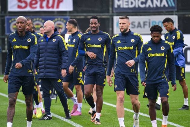 Ahead of Viktoria Plzen v Fenerbahce - UEFA Europa League ISTANBUL, TURKIYE - NOVEMBER 5: Jhon Duran (C), Milan Skriniar (2nd R) , Fred (R), Anderson Talisca (L), of Fenerbahce take part in the last training session ahead of UEFA Europa League week 4 match against Viktoria Plzen, at Can Bartu Facilities in Istanbul, Turkiye on November 5, 2025. Arif Hudaverdi Yaman Anadolu Istanbul Turkey. Editorial use only. Please get in touch for any other usage.  Copyright: x2025xAnadoluxArifxHudaverdixYamanx
