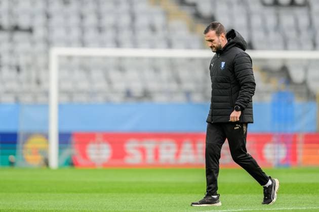 251105 Head coach Anes Mravac during a UEFA Europa League training session with Malmö FF on November 5, 2025 in Malmö. Photo: Petter Arvidson BILDBYRAN kod PA PA1105 fotboll football soccer fotball uefa europa league europa league träning practice training malmö ff bbeng Copyright: PETTERxARVIDSON BB251105PA013