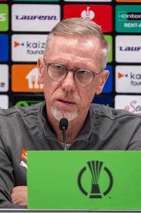 SOCCER - UEFA ECL, Rapid vs Craiova VIENNA,AUSTRIA,05.NOV.25 - SOCCER - UEFA Conference League, SK Rapid Wien vs CS Universitatea Craiova, preview, press conference, PK, Pressekonferenz Rapid. Image shows head coach Peter Stoeger (Rapid).  GEPAxpictures xPhilippxBrem