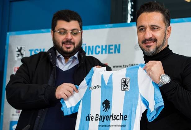 TSV 1860 Munich present new coach Vitor Pereira MUNICH, GERMANY - DECEMBER 19 : Vitor Pereira (R), new head coach of German 2nd Bundesliga soccer club TSV 1860 Munich, and the club investor Hasan Ismaik (R) attend a press conference, PK, Pressekonferenz in Munich on December 19, 2016. Germany World. Editorial use only. Please get in touch for any other usage.  Copyright: x2025xAnadoluxLukasxBarthx