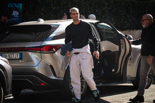 November 5, 2025, Turin, Turin, Italy: Carlos Alcaraz arrives in Turin to compete at the 2025 Tennis ATP, Tennis Herren FINALS Turin Italy - ZUMAm214 20251105_zip_m214_002 Copyright: xMatteoxSeccix