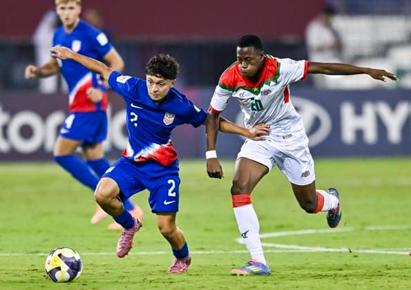 USA v Burkina Faso : Group J - FIFA U-17 World Cup Qatar 2025 Juan Villa (L) of the United States and Alassana Bagayogo of Burkina Faso in action during the FIFA U-17 World Cup Qatar 2025 Group I match between USA and Burkina Faso in Doha, Qatar, on November 5, 2025. DOHA Qatar Copyright: xNOUSHADx