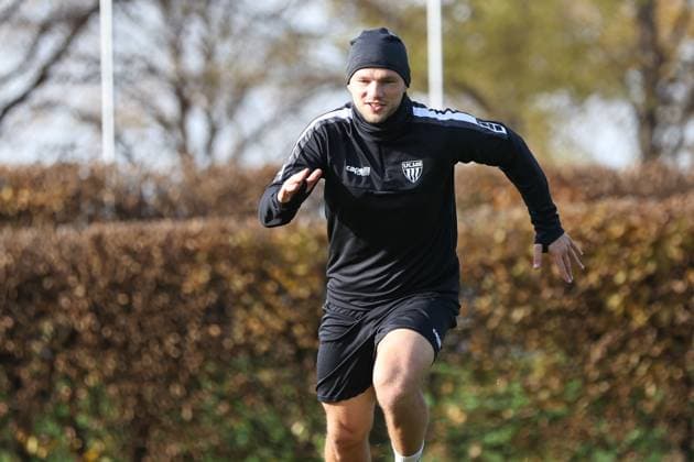 05. November 2025, Fussball, Training FC Schweinfurt 05, Dritte Liga, 3. Liga, Herren Johannes Geis (FC Schweinfurt 05, 30) beim Training, Einzelbild Schweinfurt Trainingsplatz Sachs-Stadion Bayern Unterfranken Deutschland