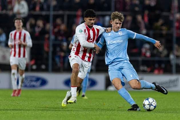 UEFA Youth-League: 1. FC Köln - Racing FC Union Luxemburg; 05.11.2025 Fayssal Harchaoui (1. FC Köln U19, 10), Bruno Giesteira (Racing FC Union Luxemburg U19, 15) UEFA Youth-League, Rückspiel des Meisterwegs Runde 2, 1. FC Köln - Racing FC Union Luxemburg, am 05.11.2025, Franz-Kremer-Stadion, Köln Copyright: xBEAUTIFULxSPORTS Meuselx