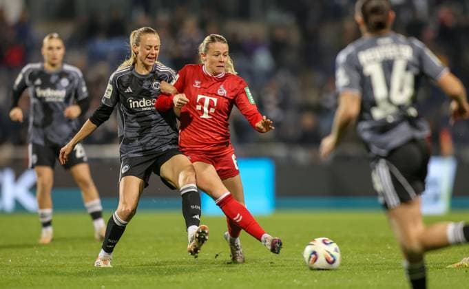 DEU, Frankfurt, Eintracht Frankfurt vs FC Köln, Google Pixel Frauen Bundesliga, DFB, Saison 2526, Stadion am Bretanobad, 9. Spieltag im Bild v.l.n.r: Amanda Ilestedt (Eintracht Frankfurt 13), Sandra Jessen (FC Köln 6), Zweikampf DFB DFL REGULATIONS PROHIBIT ANY USE OF PHOTOGRAPHS AS IMAGE SEQUENCES AND OR QUASI-VIDEO, 05.11.2025 Copyright: HMBxMedia HendrikxHamelau