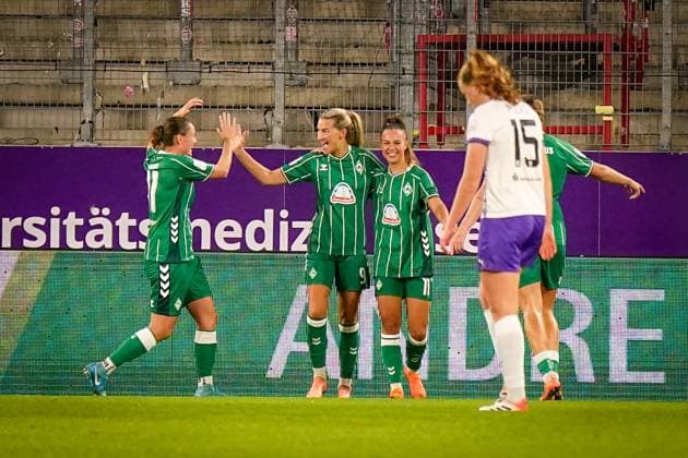Deutschland: Frauen Fussball Google Pixel Frauen-Bundesliga 2025 26, 9. Spieltag - SGS Essen vs SV Werder Bremen - Stadion an der Hafenstraße: Tor und Torjubel zum 0:2 durch Medina DeÅ¡iÄ‡ Medina Desic (SV Werder Bremen, 9) Freude, Emotionen, Jubel Essen Nordrhein-Westfalen Deutschland Copyright: xJOERANxSTEINSIEKx
