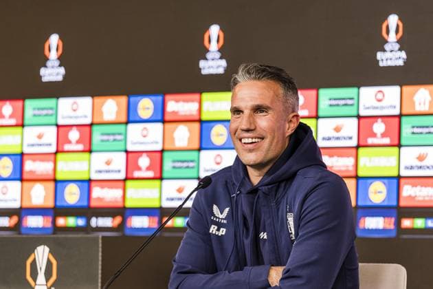 STUTTGART , 05-11-2025 , MHP Arena , season 2025 2026 , Europa League , football , pressconference , picture shows Feyenoord coach Robin van Persie. press conference, PK, Pressekonferenz Feyenoord Stuttgart  x31875714x Copyright: