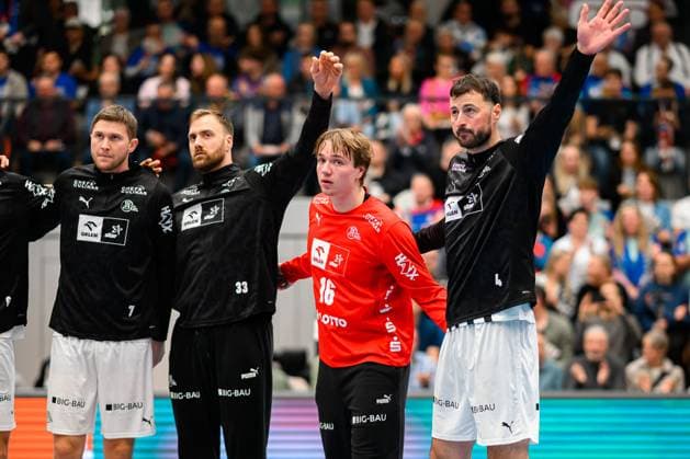 Balingen: DHB Pokal - Achtelfinale - HBW Balingen - THW Kiel Magnus Landin (THW Kiel), Torhueter Andreas Wolff (THW Kiel), Torhueter Markus Hanns (Kiel), Domagoj Duvnjak (THW Kiel) Balingen Baden-Württemberg Deutschland
