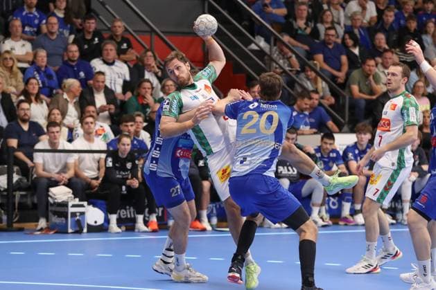 05.11.2025, xgox, Handball - DHB-Pokal 1 8 Finale TV Grosswallstadt - SC Magdeburg emspor, v.l. Albin Lagergren (Magdeburg, 21) wirft Tor, Torschuetze, erzielt Tor, Treffer, scores the goal Elsenfeld