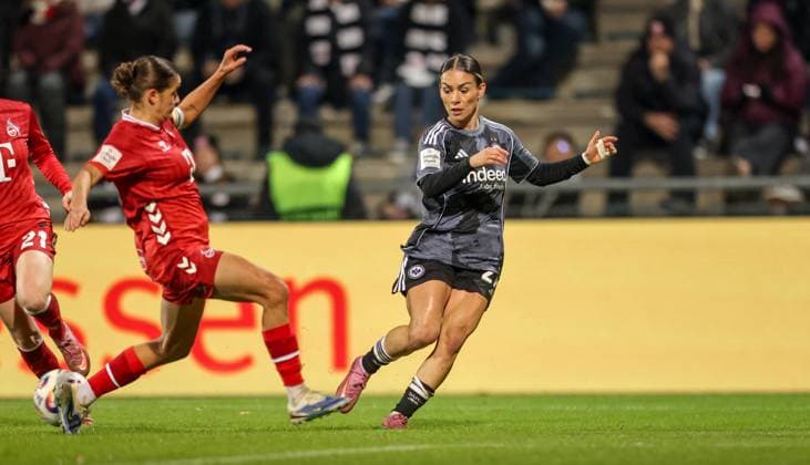 DEU, Frankfurt, Eintracht Frankfurt vs FC Köln, Google Pixel Frauen Bundesliga, DFB, Saison 2526, Stadion am Bretanobad, 9. Spieltag im Bild: ErÃ«leta Memeti (Eintracht Frankfurt 27) DFB DFL REGULATIONS PROHIBIT ANY USE OF PHOTOGRAPHS AS IMAGE SEQUENCES AND OR QUASI-VIDEO, 05.11.2025 Copyright: HMBxMedia HendrikxHamelau