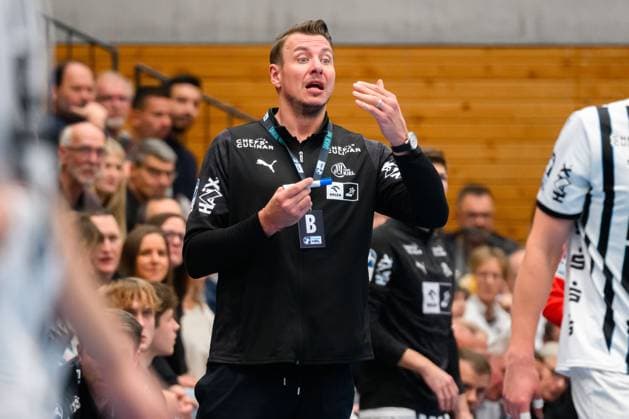 Balingen: DHB Pokal - Achtelfinale - HBW Balingen - THW Kiel Trainer Filip Jicha (THW Kiel) Balingen Baden-Württemberg Deutschland