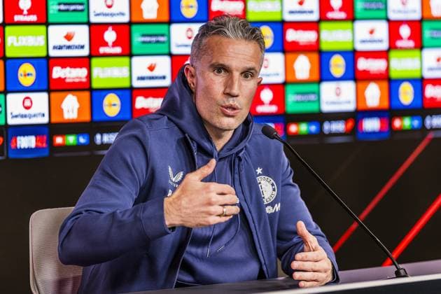 STUTTGART , 05-11-2025 , MHP Arena , season 2025 2026 , Europa League , football , pressconference , picture shows Feyenoord coach Robin van Persie. press conference, PK, Pressekonferenz Feyenoord Stuttgart  x31875934x Copyright: